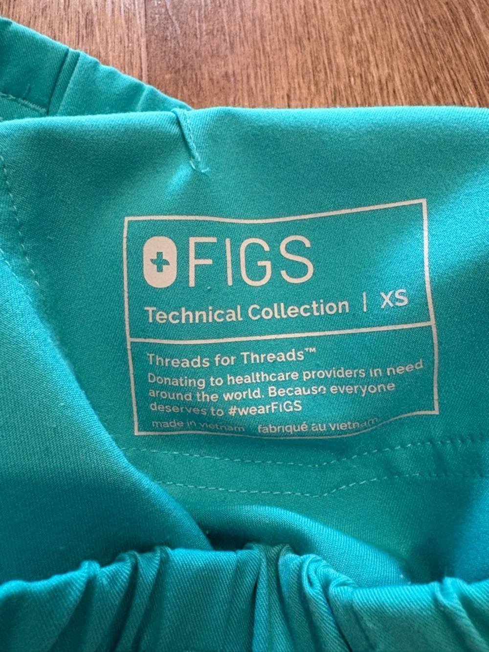 Figs Women’s Jogger Scrub Pants - Picture 2 of 2